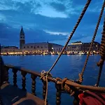 Ca Bibi, Close The Grand Canal Гостевой дом *